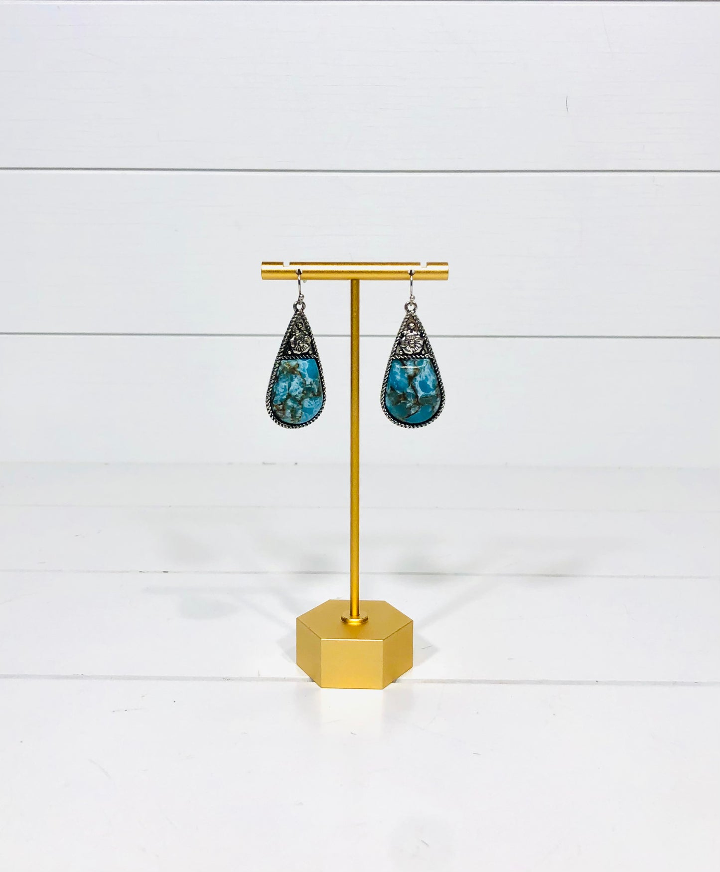 Turquoise Flor Teardrop Earrings